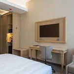 Calvary & Restaurant Hotel