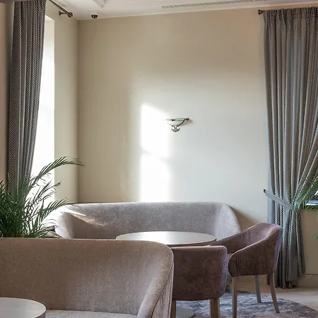 Calvary & Restaurant מלון
