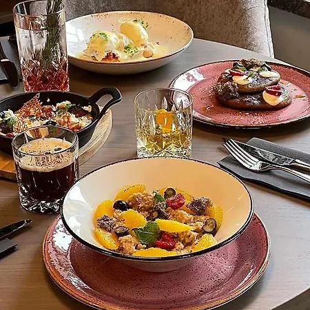 酒店 Calvary & Restaurant