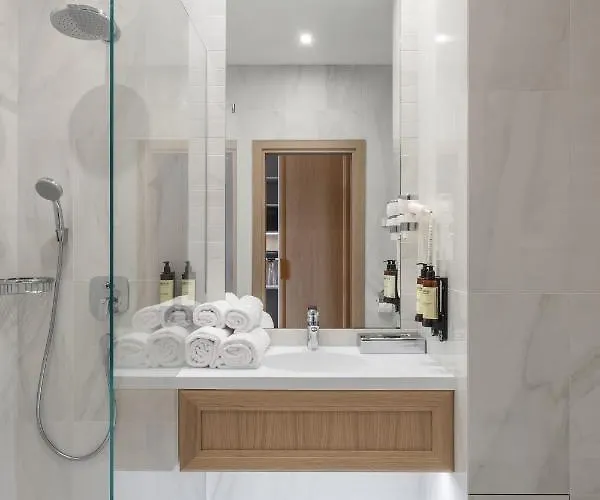 Calvary & Restaurant Hotel 3*