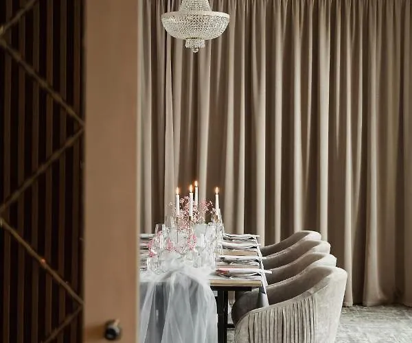 Calvary & Restaurant 3*