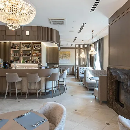 Hotel Calvary & Restaurant 3*