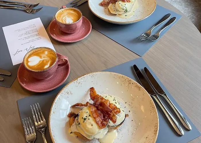 Calvary & Restaurant 3*