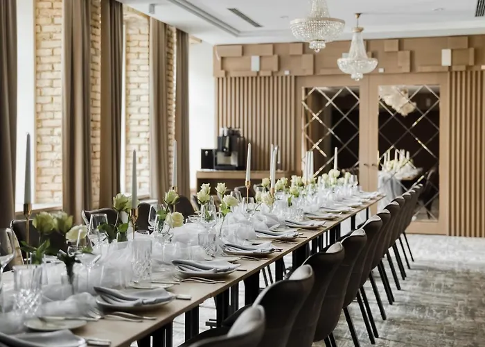 Отель Calvary & Restaurant