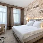 ホテル Calvary & Restaurant 3*